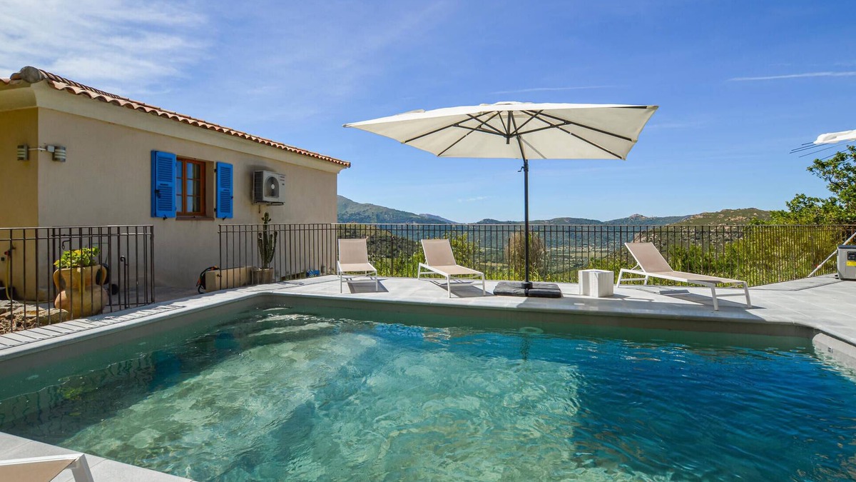 Nessa House | Gorgeous home in Nessa