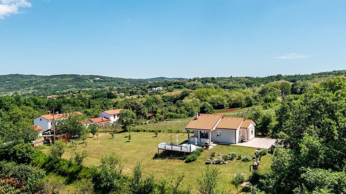 Karojba House | Gorgeous home in Rakotule