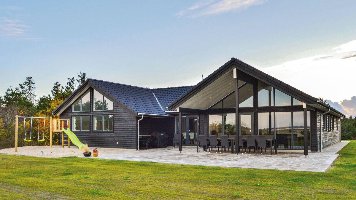 Lodbjerg Hede House | Gorgeous home in Ringkøbing with sauna