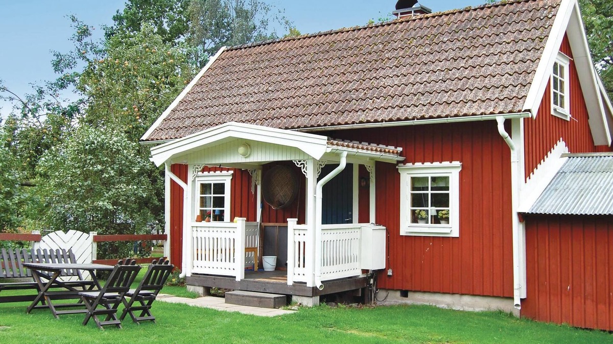 Ruda House | Gorgeous home in Ruda with kitchen