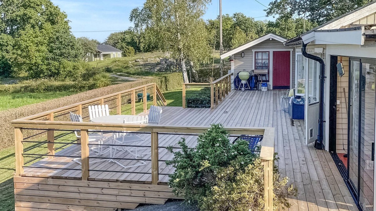 Karlskrona Municipality House | Gorgeous home in Senoren with kitchen