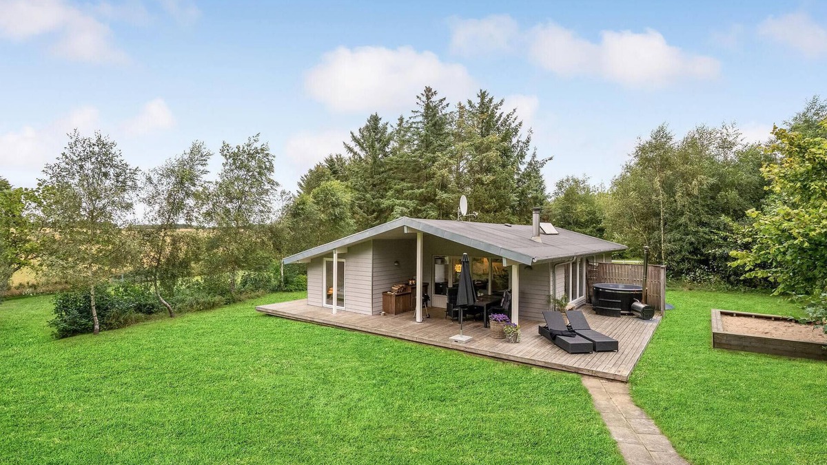 Lihme House | Gorgeous home in Spøttrup
