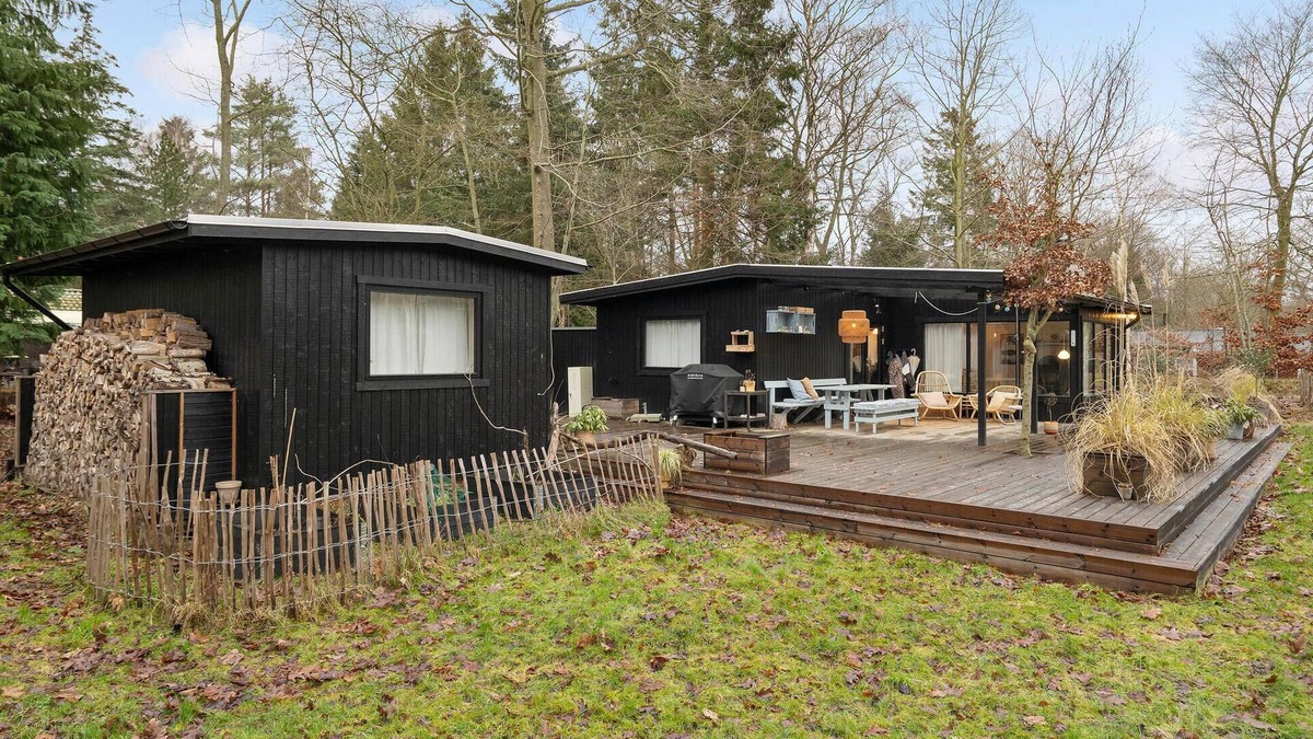 Strøby Ladeplads House | Gorgeous home in Strøby with kitchen