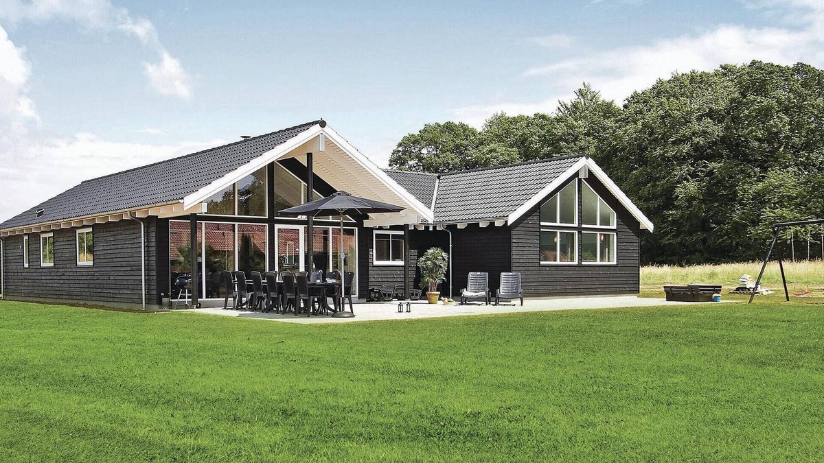 Lohals House | Gorgeous home in Tranekær with sauna