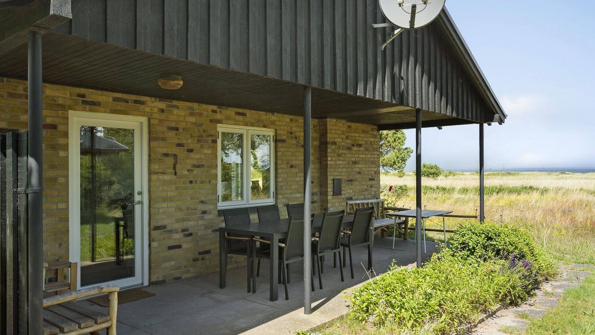 Hov House | Gorgeous home in Tranekær with kitchen