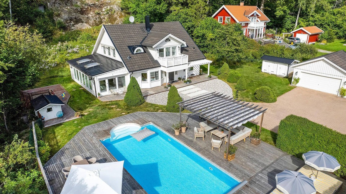 Tullinge House | Gorgeous home in Tullinge with sauna