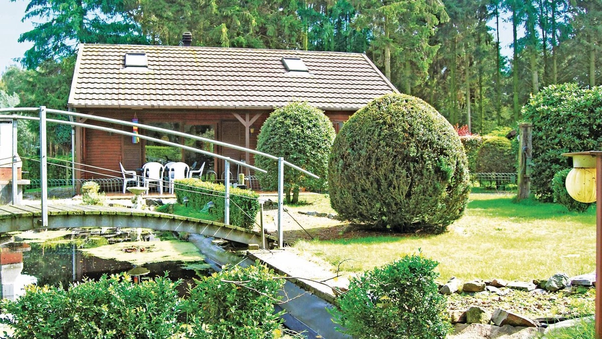 Wachtebeke House | Gorgeous home in Wachtebeke with WiFi