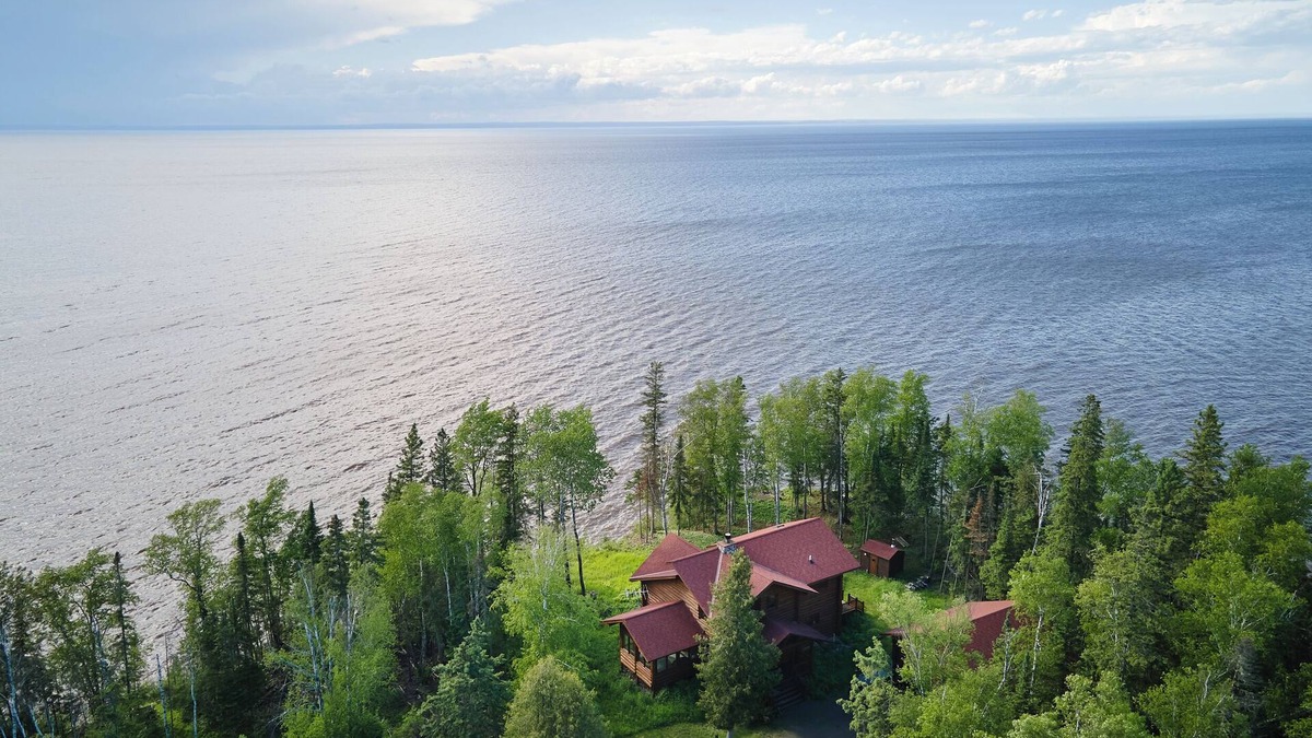 Wisconsin House | Gorgeous Home on Lake Superior Shore 3 hours from Twin Cities