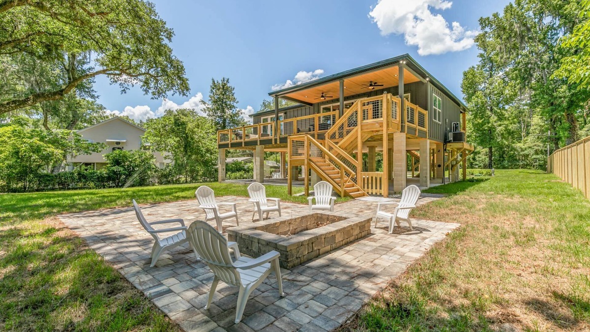 Middleburg House | Gorgeous Home on the Black Creek