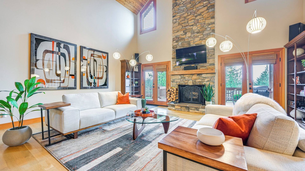 Poulsbo House | Gorgeous Home w/Mt Rainier Views: 4 Mi to Poulsbo