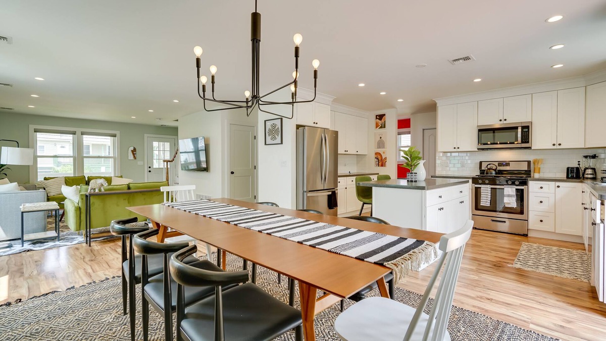 Keansburg House | Gorgeous Keansburg Home w/Pool: Walk to Beach!