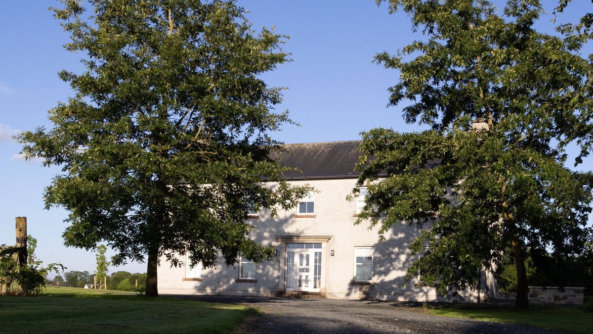 Kildare House | Gorgeous Kildare Country House just 30 minutes to Dublin City and Airportn