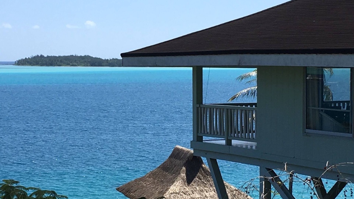 Bora Bora Villa | Gorgeous Lagoonfront Villa In Bora Bora Perfect spot for honeymooners & families