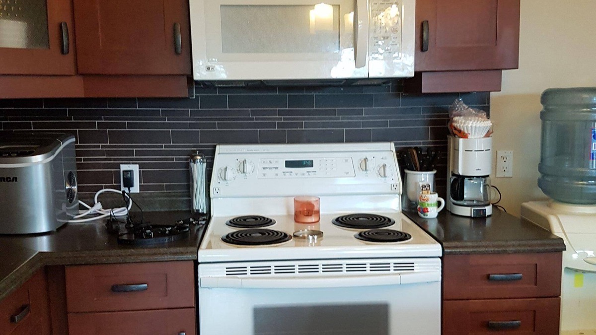 Leask Cabin | Gorgeous Lake Front Cabin for rent