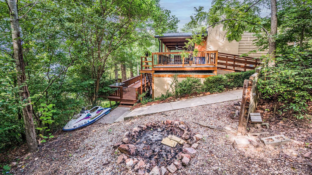 Se Ree Cottage | Gorgeous Lake Front Get Away