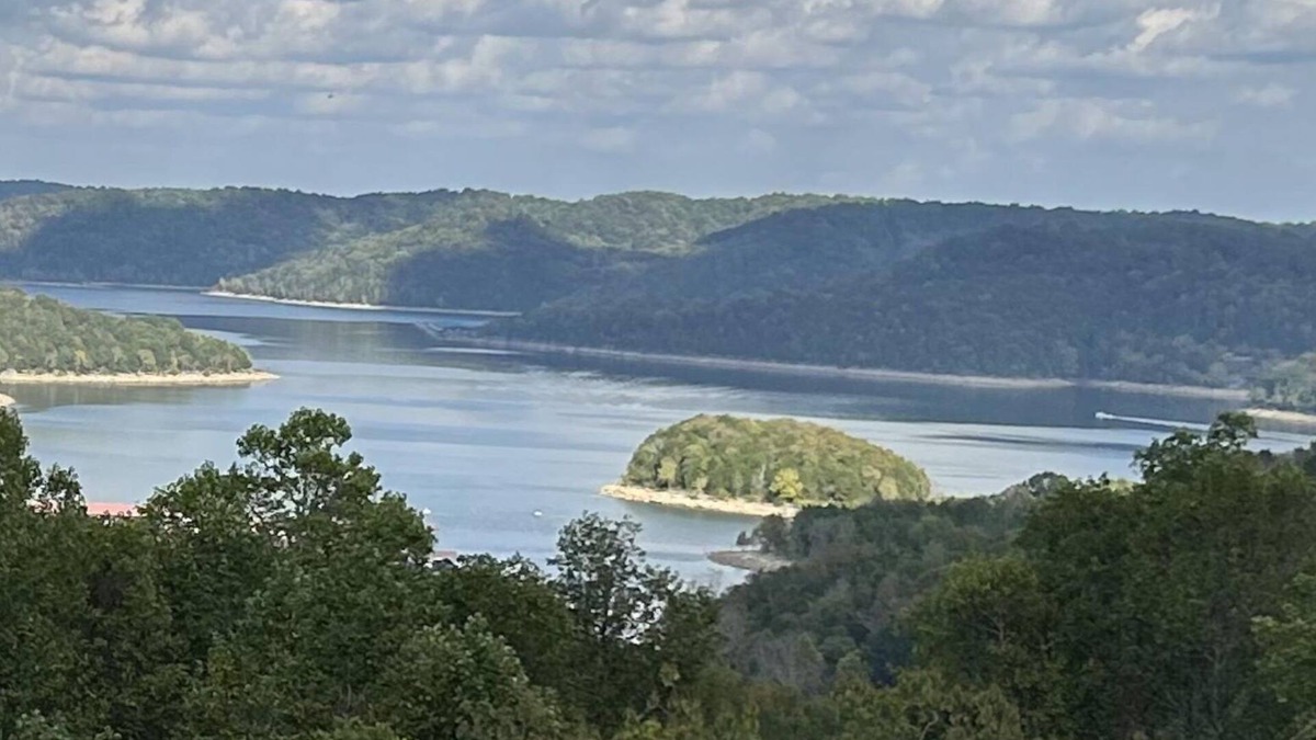 Lancaster Condo | Gorgeous Lake front view of Center Hill Lake Cove Hollow