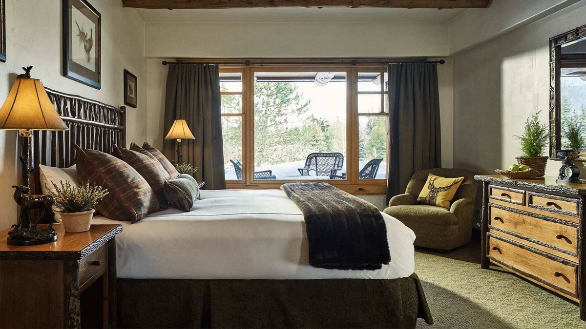 Lake Placid Resort | Gorgeous Lake Placid resort close to downtown, skiing, and more