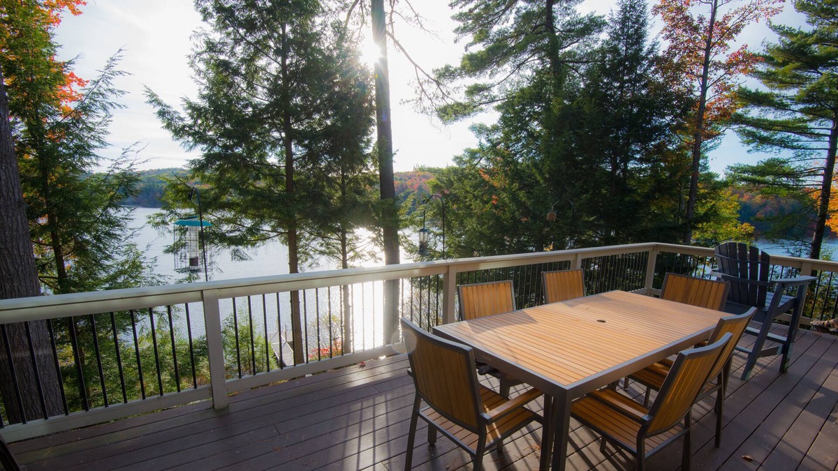 Tuftonboro House | Gorgeous Lake Side Escape Near The White Mountains Of NH