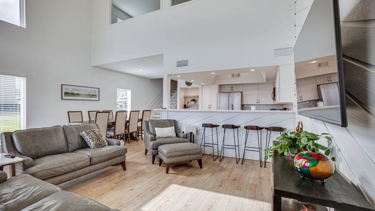 April Sound House | Gorgeous Lakefront Townhome w/Pool Access & Views