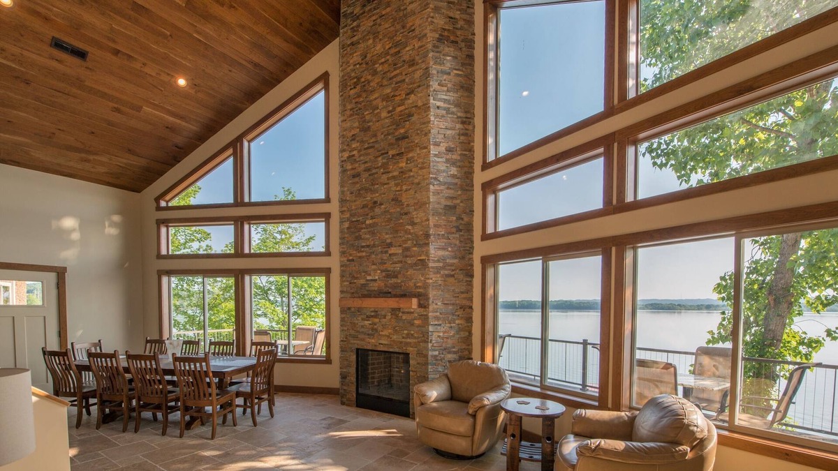 Newport House | Gorgeous Lakefront Villa near the Smokies, On Douglas Lake!
