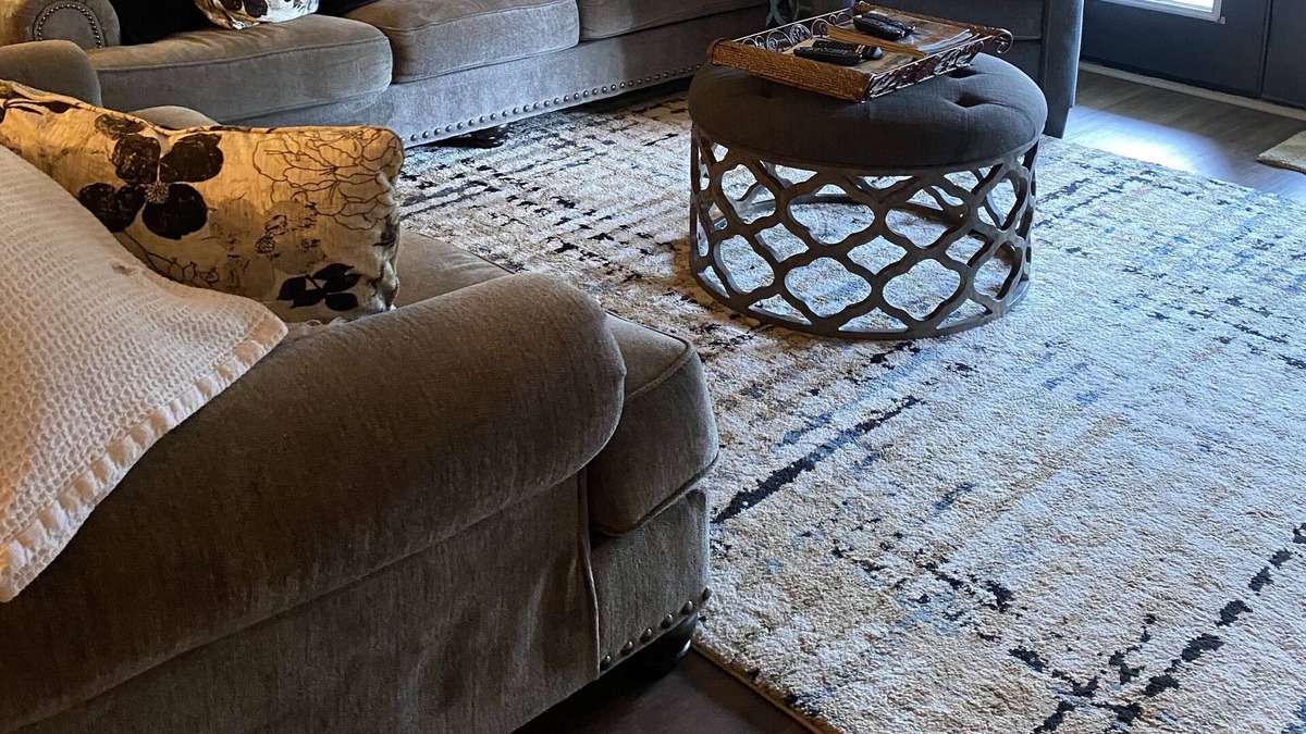 Talladega Condo | Gorgeous lakefront with 3 bedrooms
