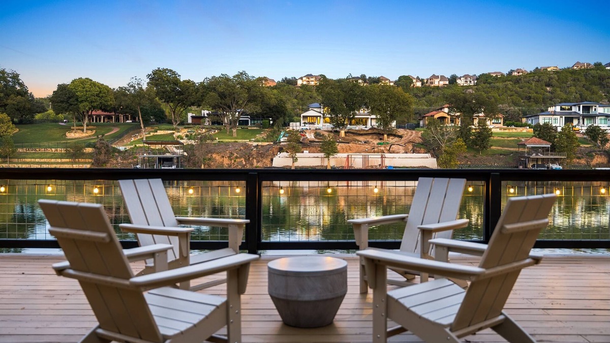 Apache Shores House | Gorgeous Lakehouse ~Private Boat Slip~ Lake Austin