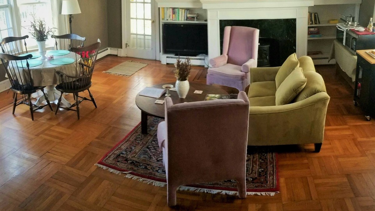 Hope Other | Gorgeous Lakeview Retreat