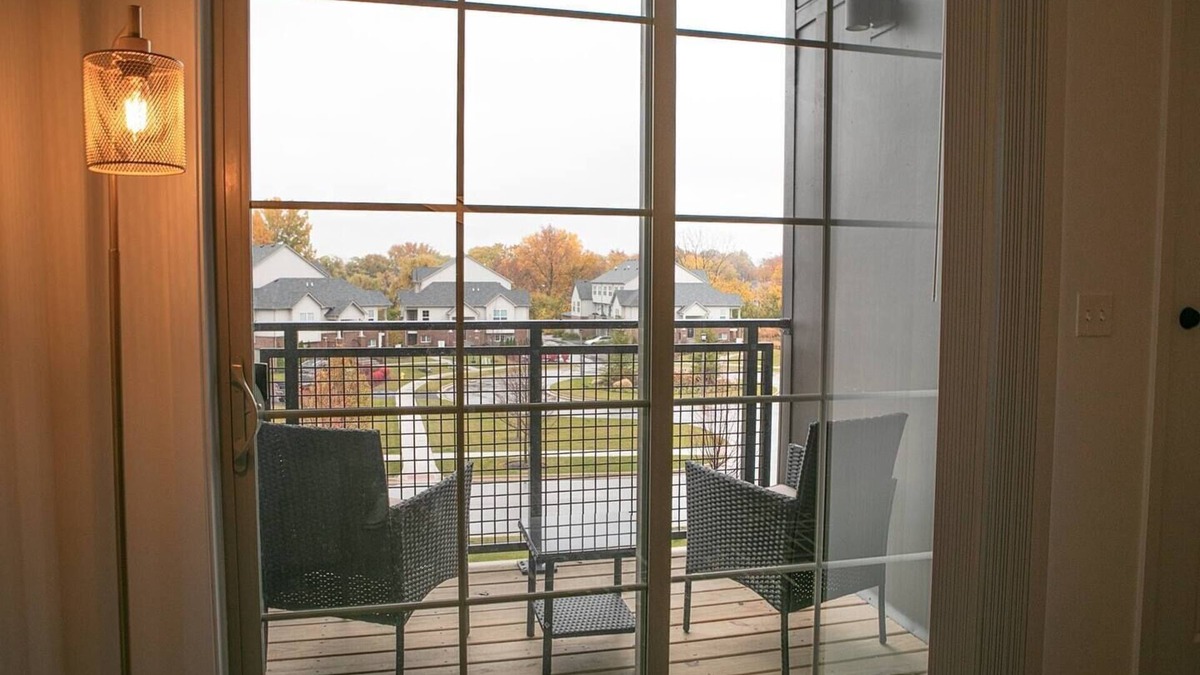 Lombard Apartment | Gorgeous Luxury 1BR | Serene getaway *RARE*