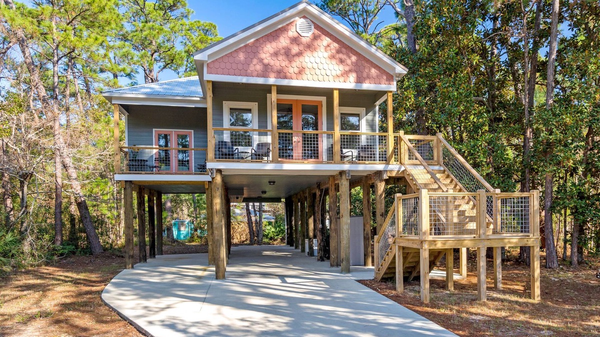 Dauphin Island House | Gorgeous Magnolia Cottage: With Bicycles/Beach Equipment- Pet Friendly! Private!
