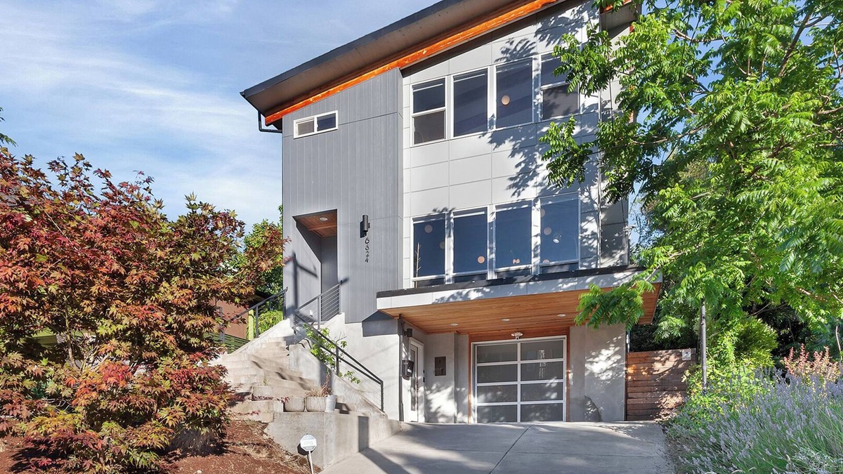 Portland House | Gorgeous Modern 3-bedroom house in Portland with AC and WiFi