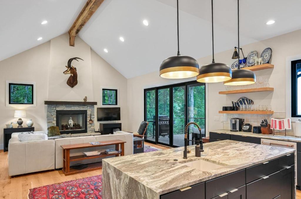 Mill Spring House | Gorgeous Modern Mountain Home