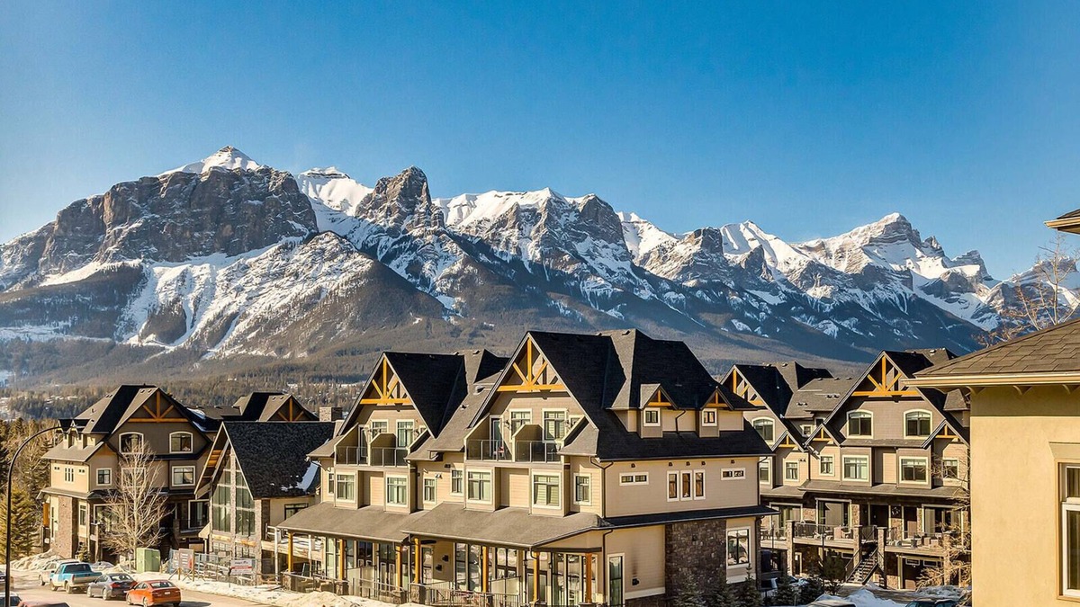Canmore Condo | Gorgeous mountain views! Stylish 2BR/2BATH condo with AC