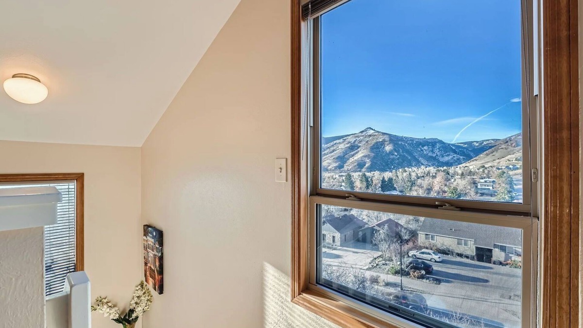 Golden House | Gorgeous Mountain Views Townhome with WiFi Near Downtown Golden