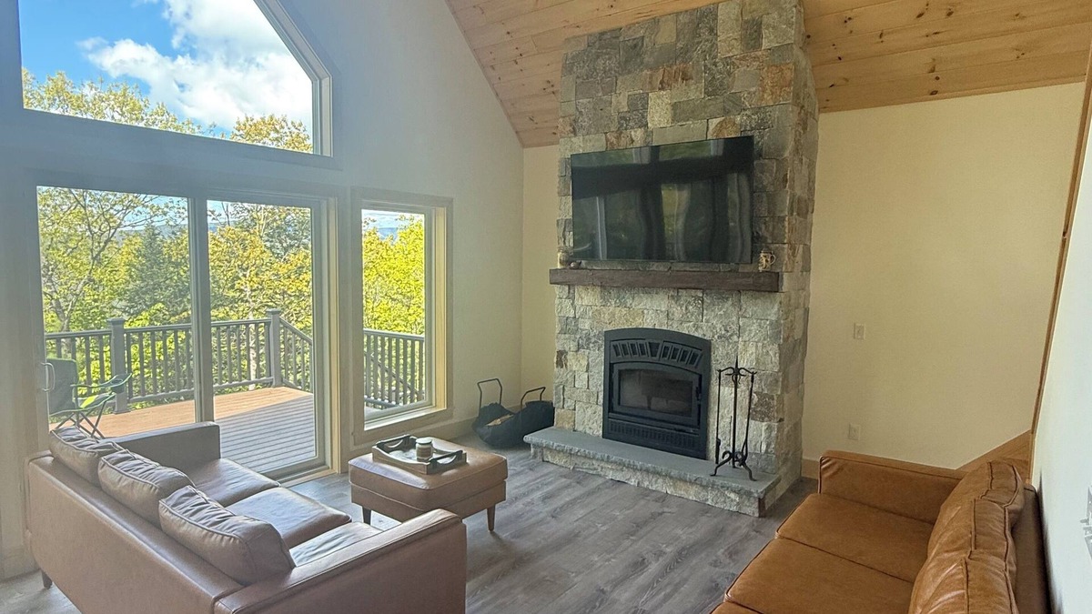 Jackson Ski Chalet | Gorgeous Mountainside Chalet in Jackson, NH