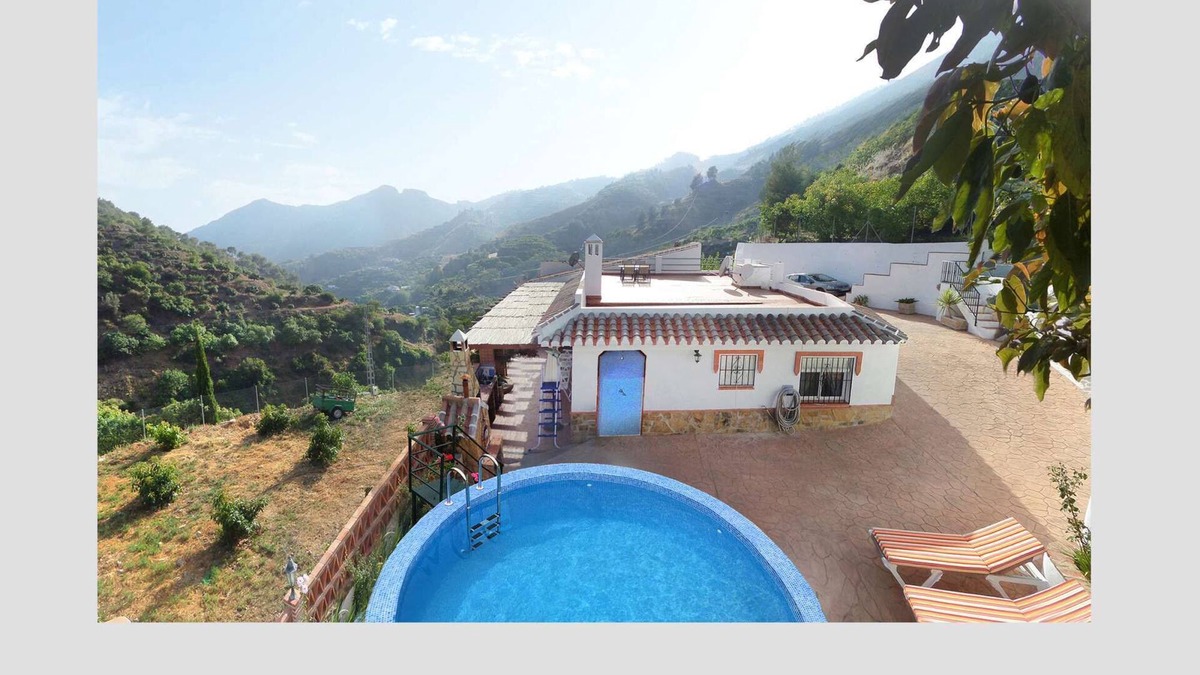 Nerja Cottage | Gorgeous Nature Cortijo Luque
