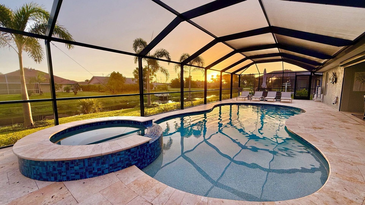 Pinehurst House | Gorgeous Newer 4bd/2ba Canal Home, Large Heated Pool/Hot Tub, Game Room, Pets Ok