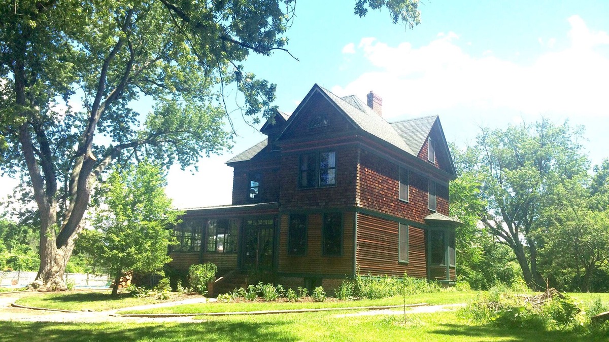 West Camp House | Gorgeous Newly Renovated Victorian
