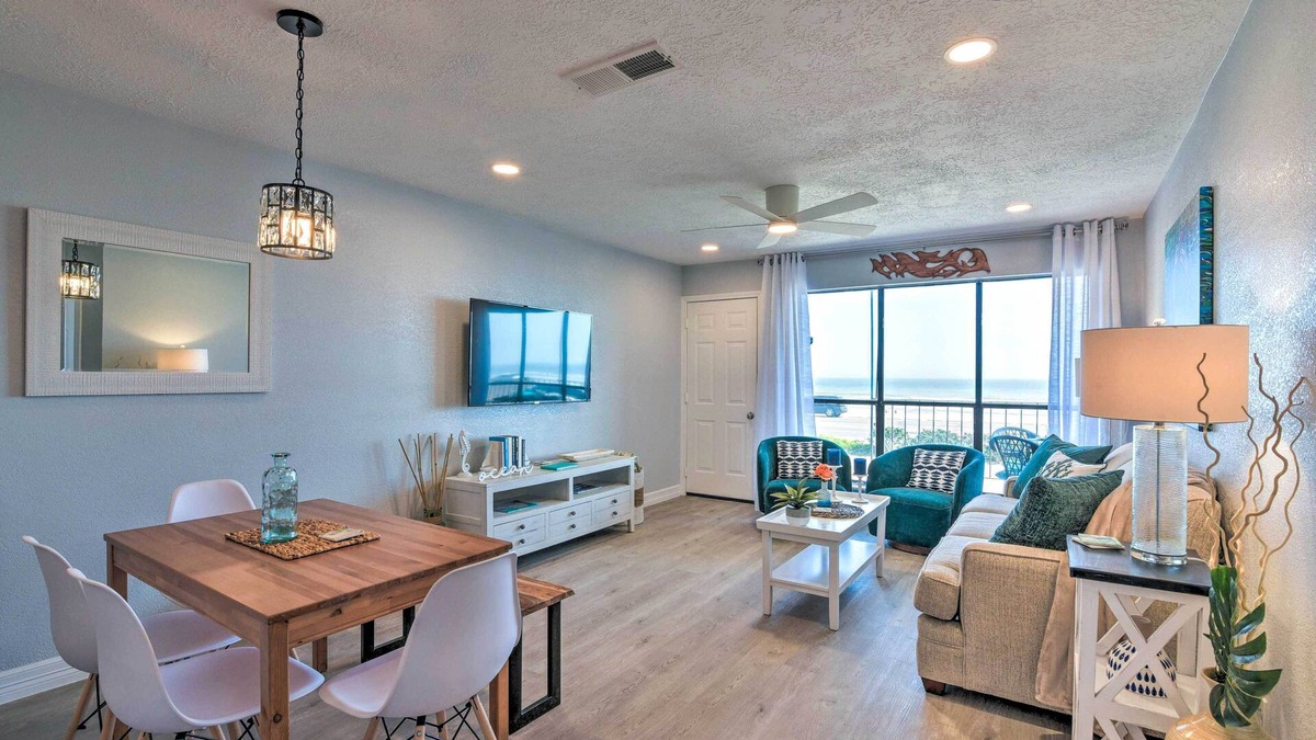 Galveston Condo | Gorgeous Oceanfront Gem on Seawall Boulevard!