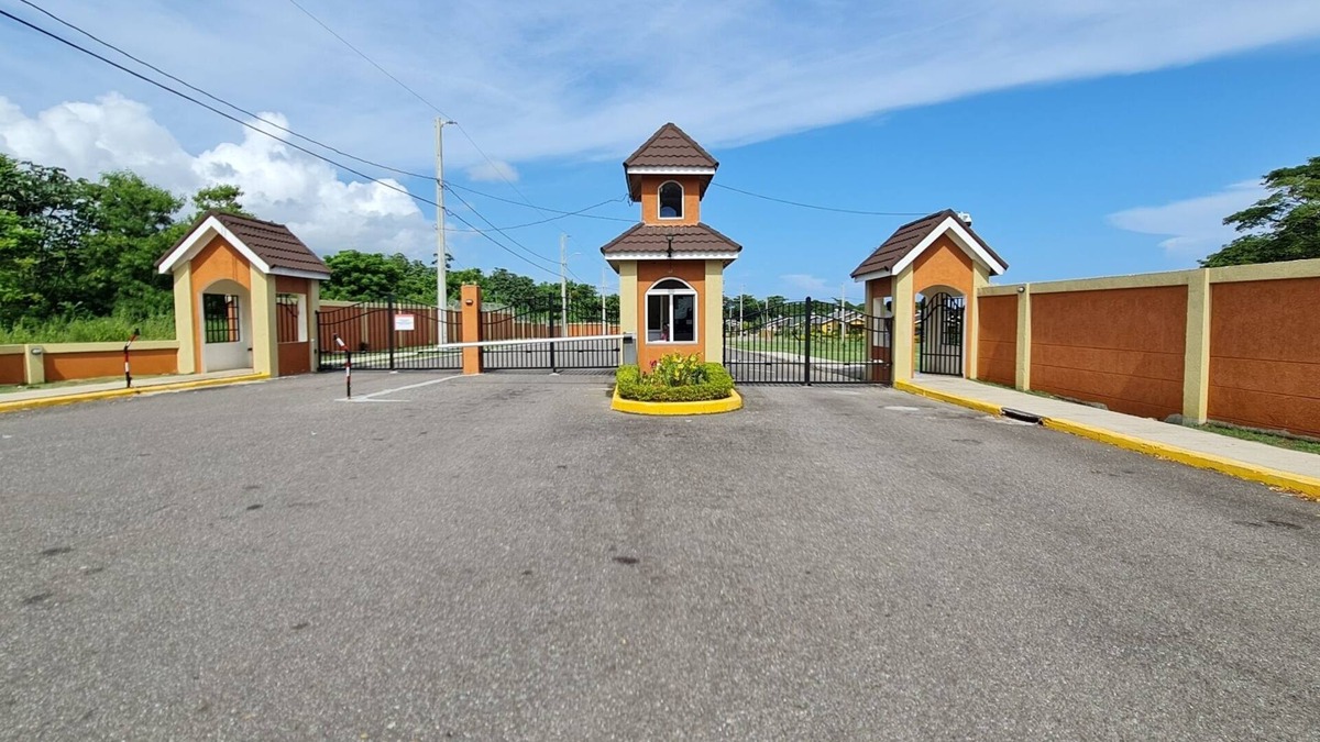 Mammee Bay House | Gorgeous, Private and Secure Country Club Home #3 - "The Maria"
