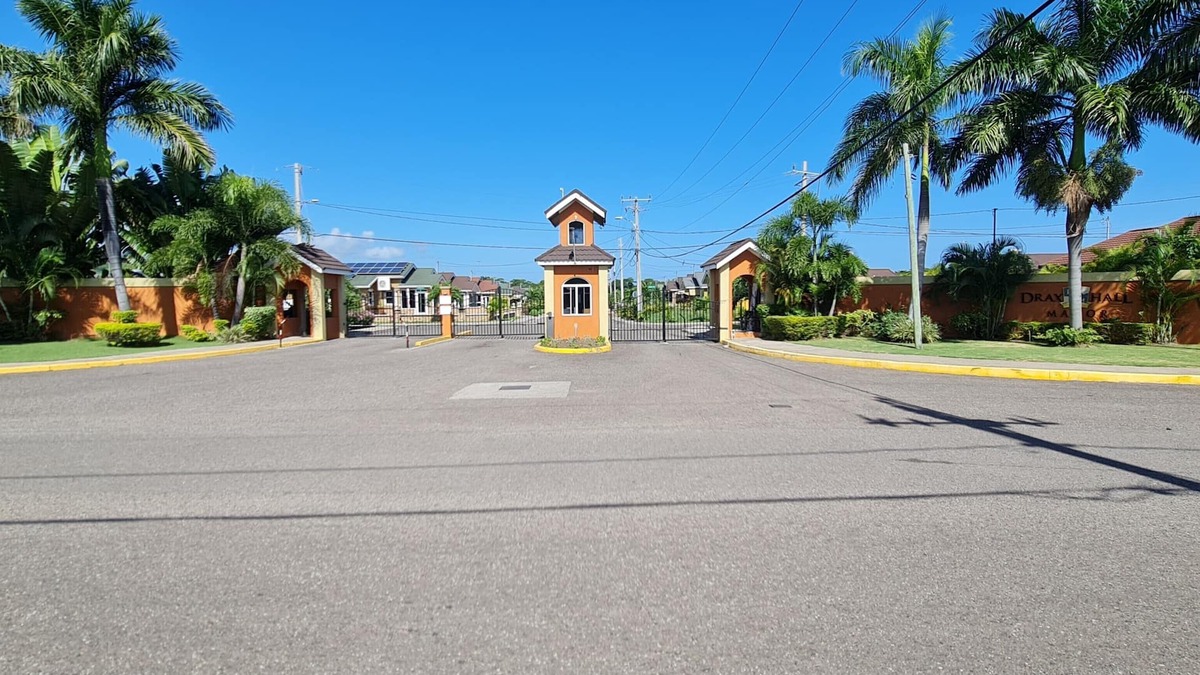 Mammee Bay House | Gorgeous, Private and Secure Country Club Home #2 - "The Nylah"