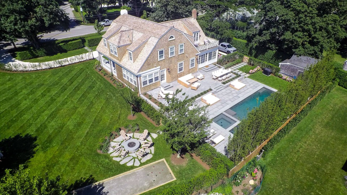 Siasconset House | Gorgeous private estate w/pool, spa, poolhouse & gym in Sconset!