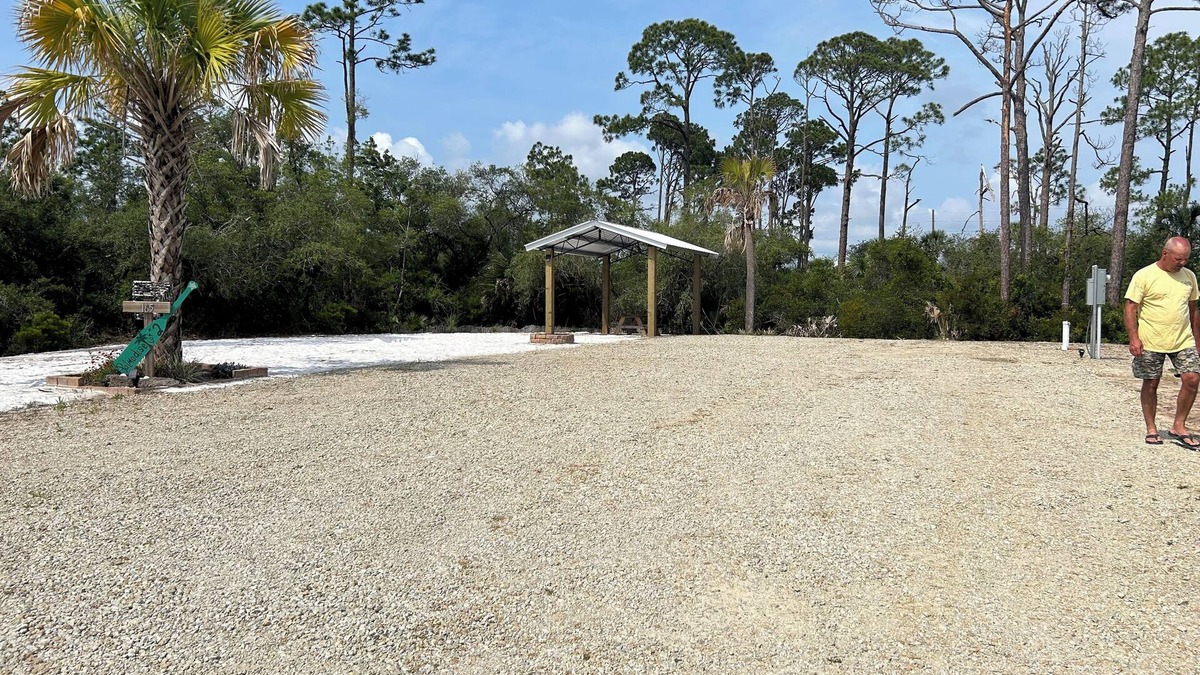 Port St. Joe RV Rental | Gorgeous Private Rv Lot in Port St Joe for a relaxing getaway 400 yards to Beach