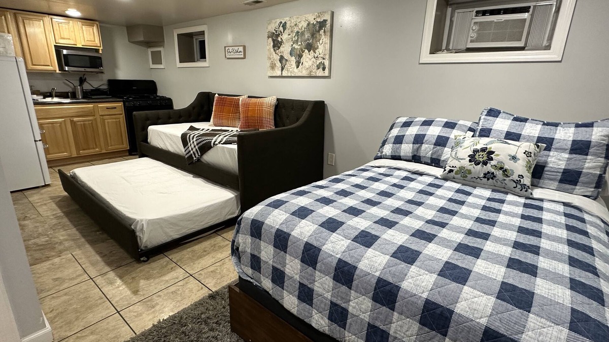 Elizabeth House | Gorgeous private studio close to EWR, NYC & Kean U