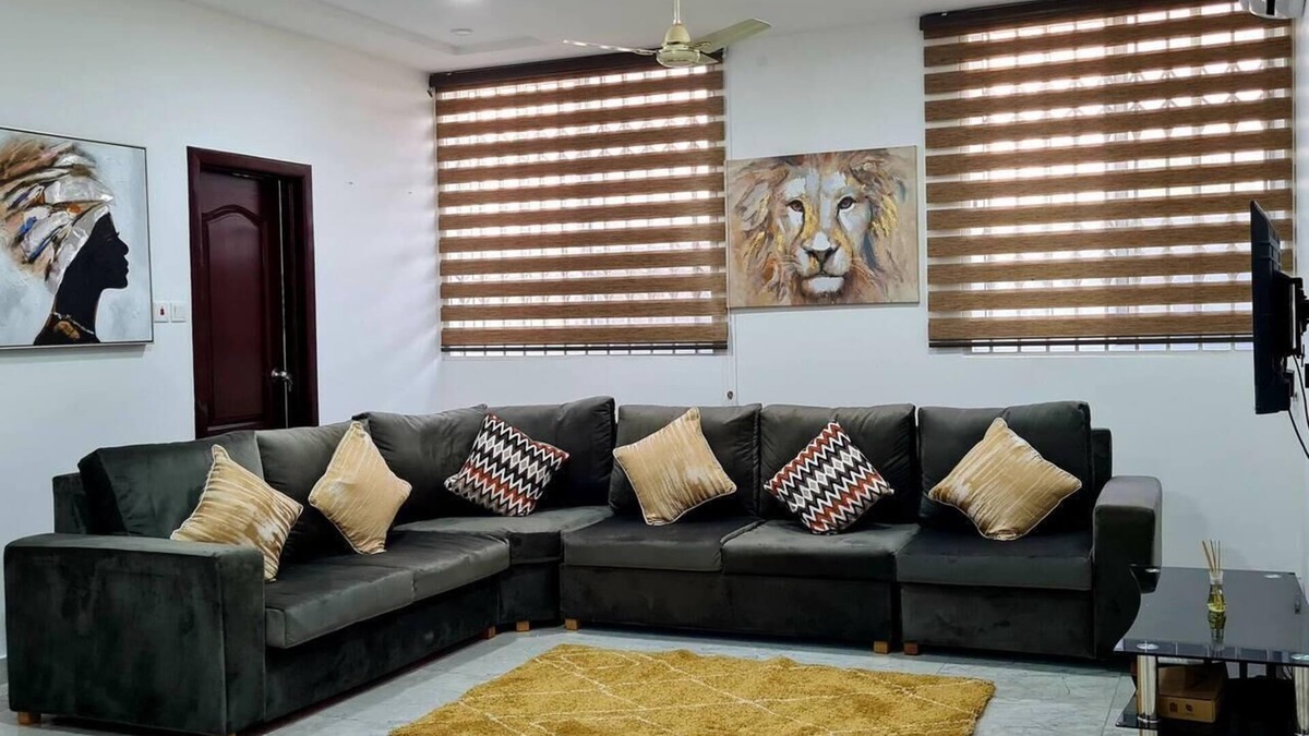 Adenta Apartment | Gorgeous, Quiet & Comfy-Close to Highway-Parking