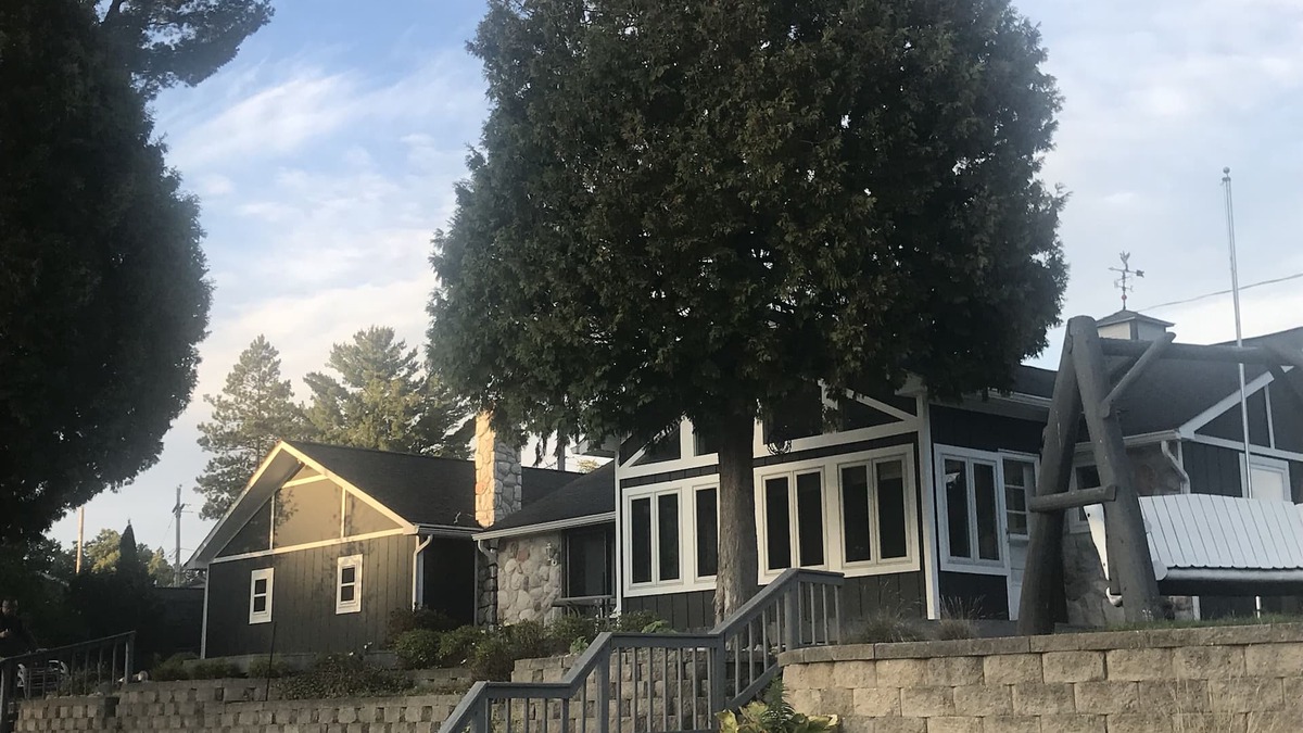 Newaygo Cottage | Gorgeous renovated cottage on Croton Pond