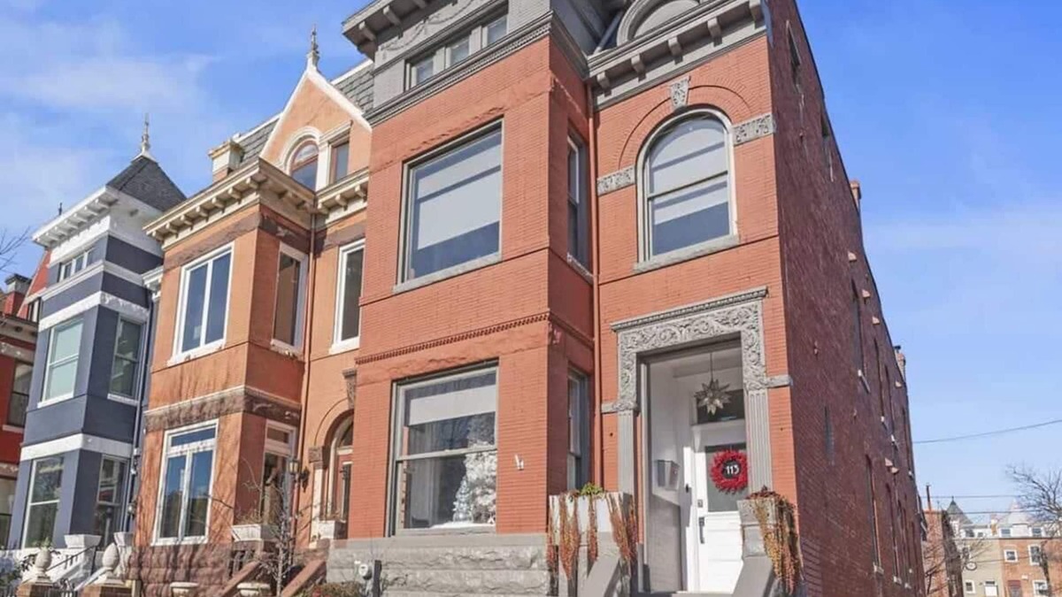 Bloomingdale Apartment | Gorgeous renovation 2BR/2BA with AC/TV/Internet