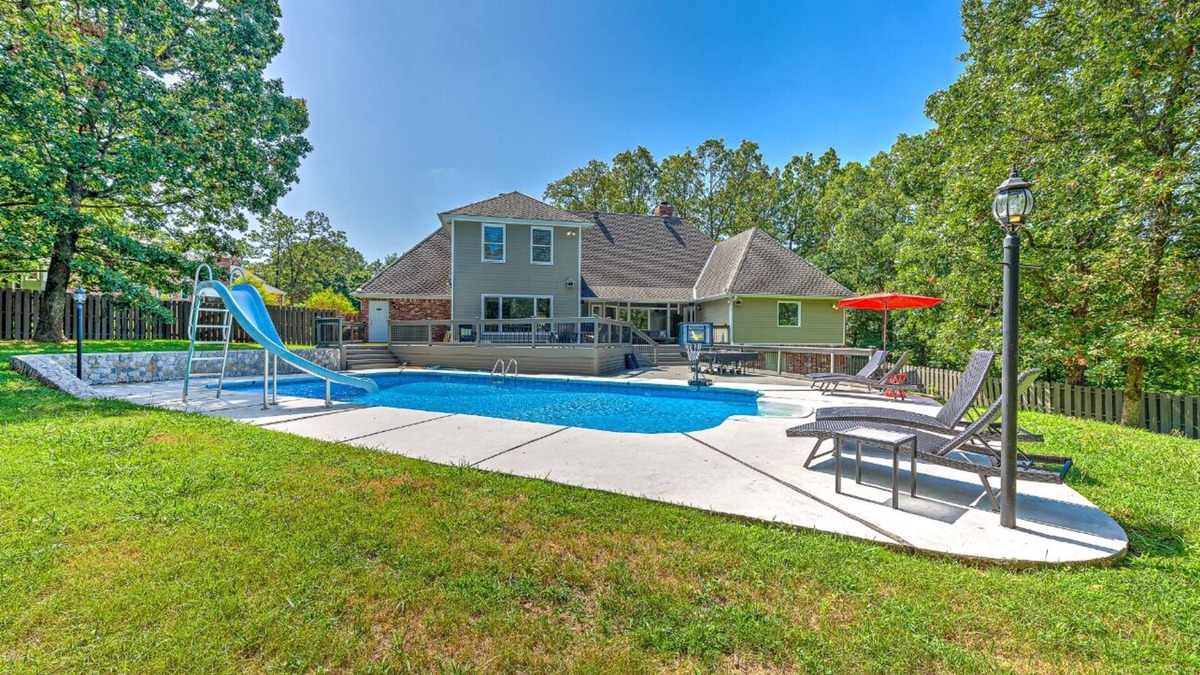 Rogers House | Gorgeous Rogers, Bentonville Home with Pool HotTub& Huge Yard