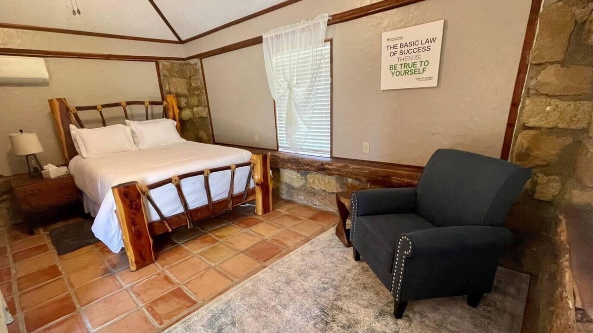 Myra Cabin | Gorgeous Room with a Gorgeous View