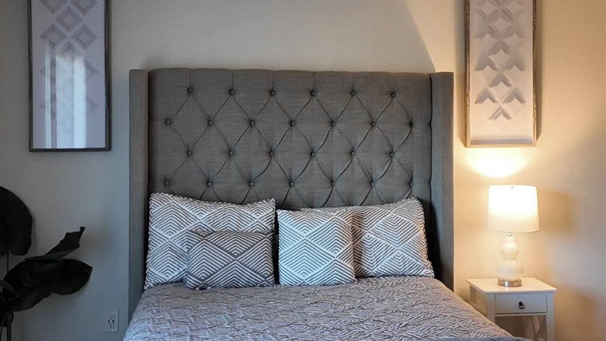 Huntsville Apartment | Gorgeous studio located in the heart of Huntsville, close to all amenities.
