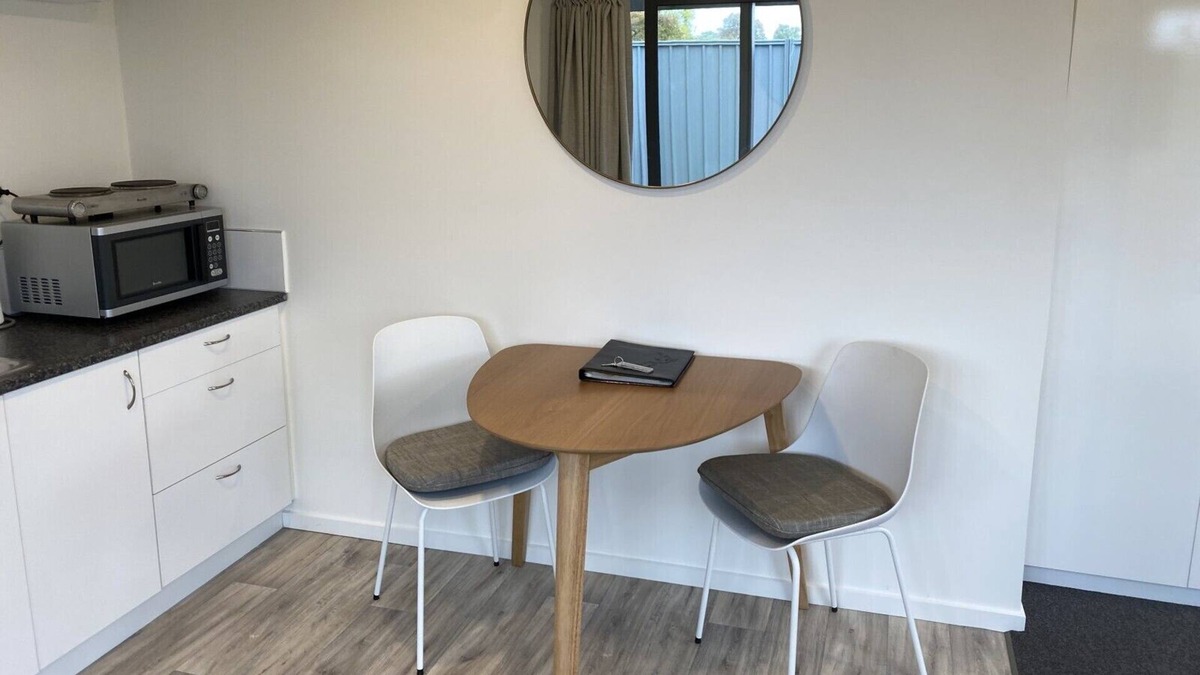 Havelock North Apartment | Gorgeous Studio Unit in rural setting